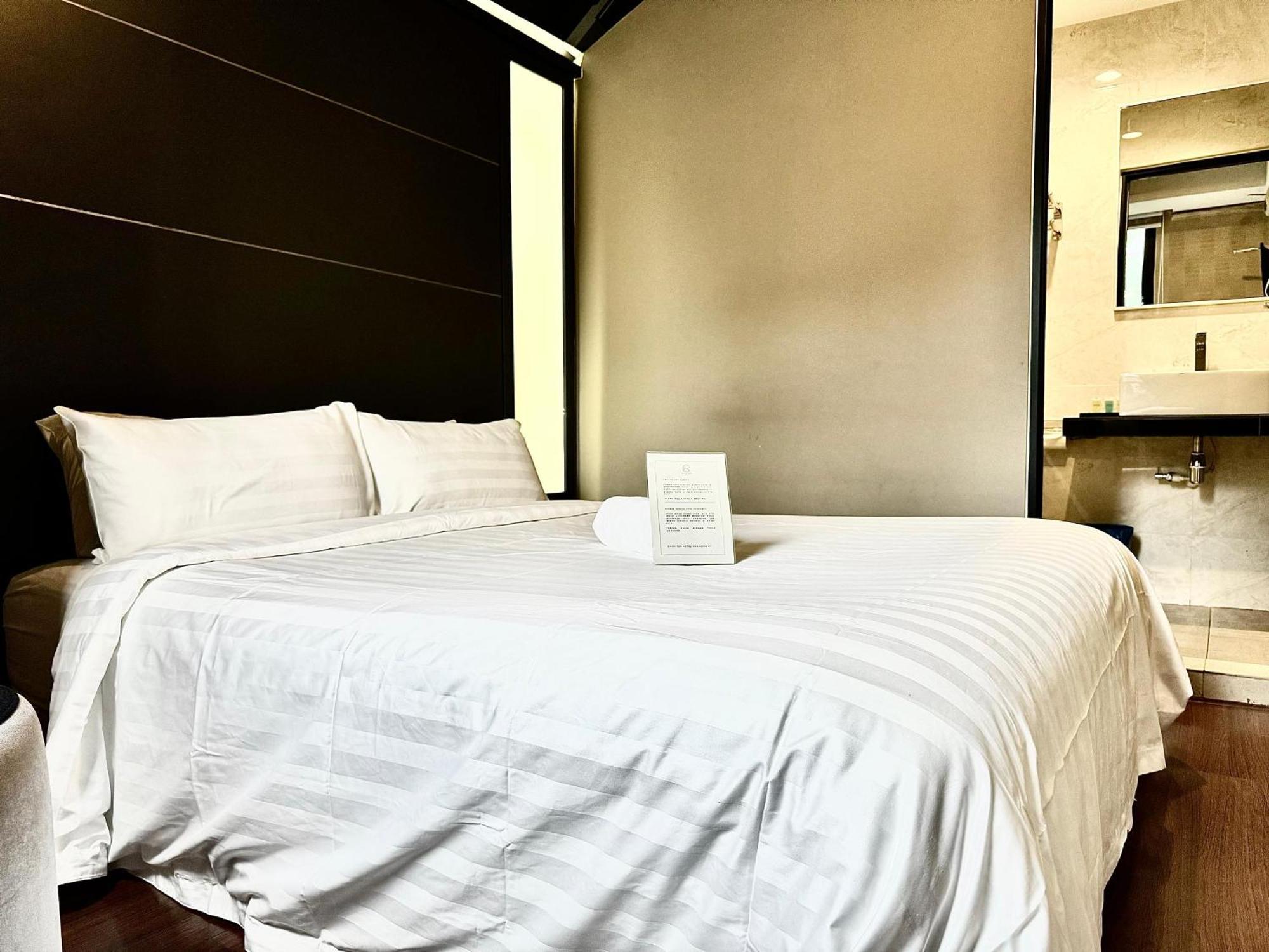 Hotel Zamburger Legenda Johor Bahru Exterior foto