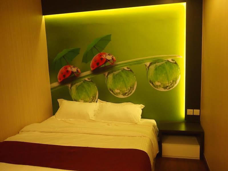 Hotel Zamburger Legenda Johor Bahru Exterior foto