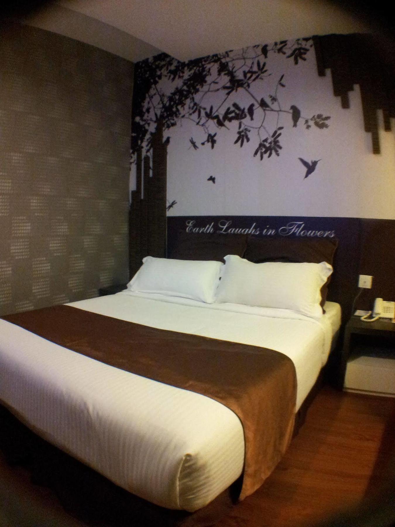 Hotel Zamburger Legenda Johor Bahru Exterior foto