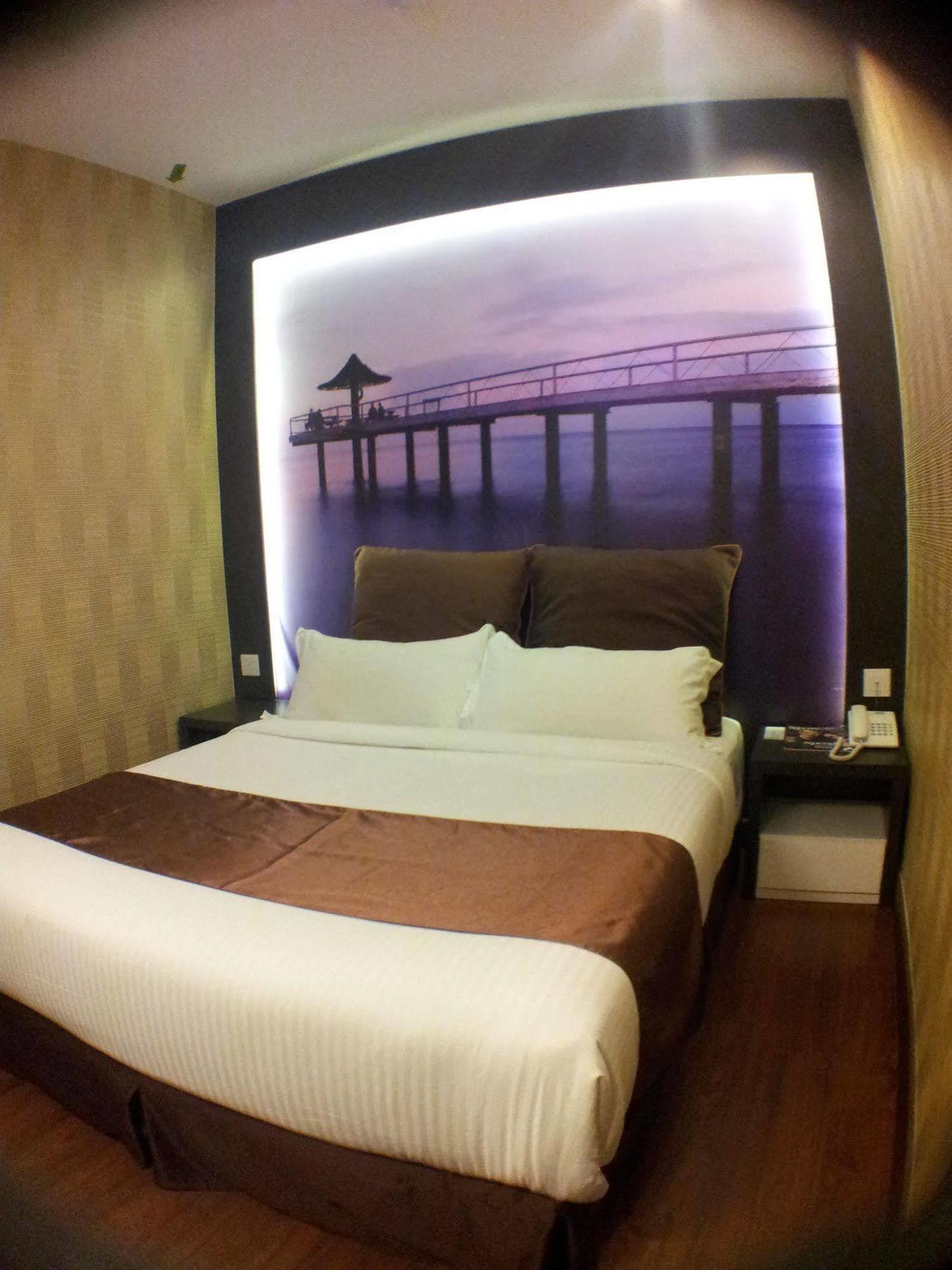 Hotel Zamburger Legenda Johor Bahru Exterior foto