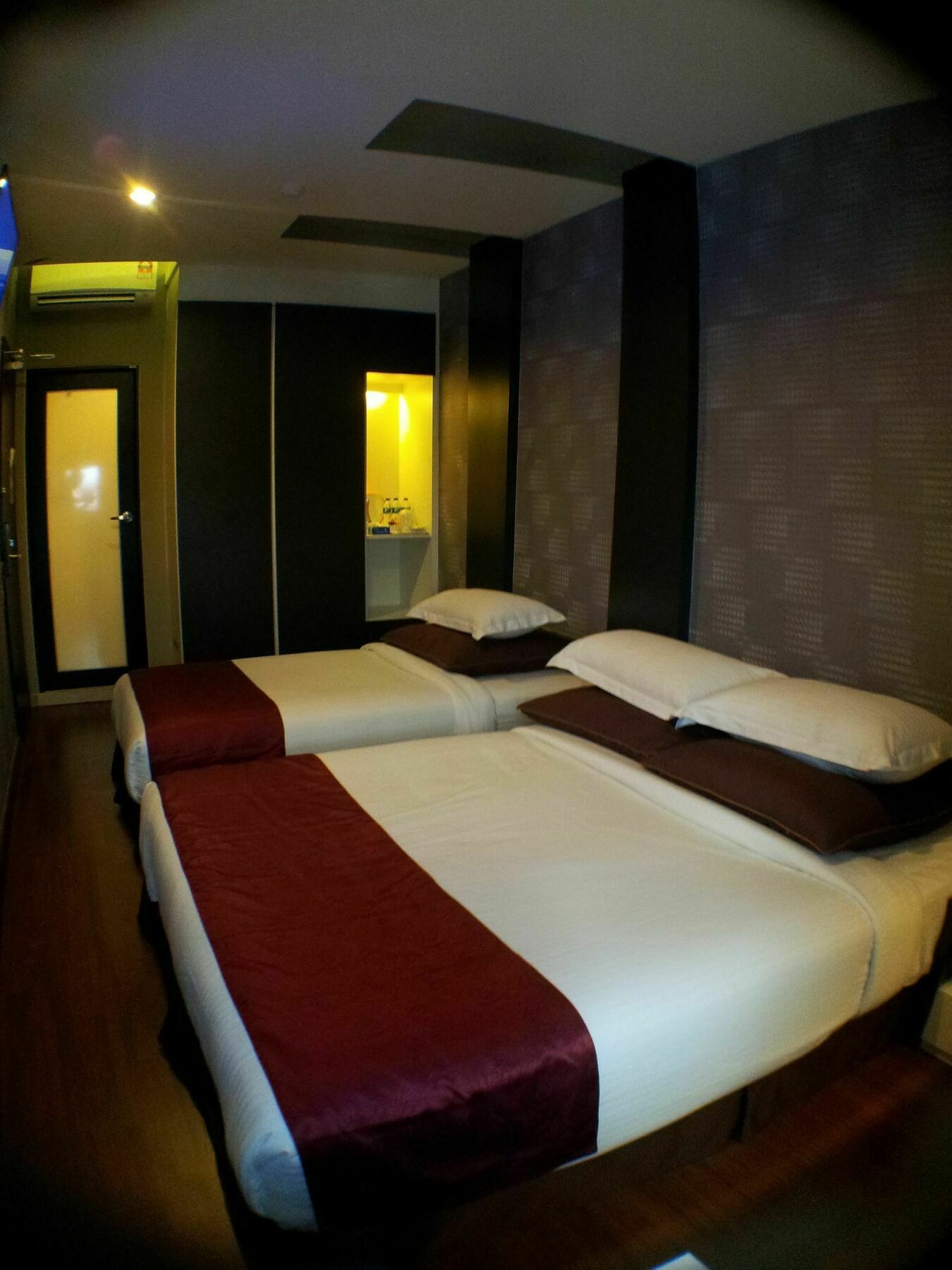 Hotel Zamburger Legenda Johor Bahru Exterior foto