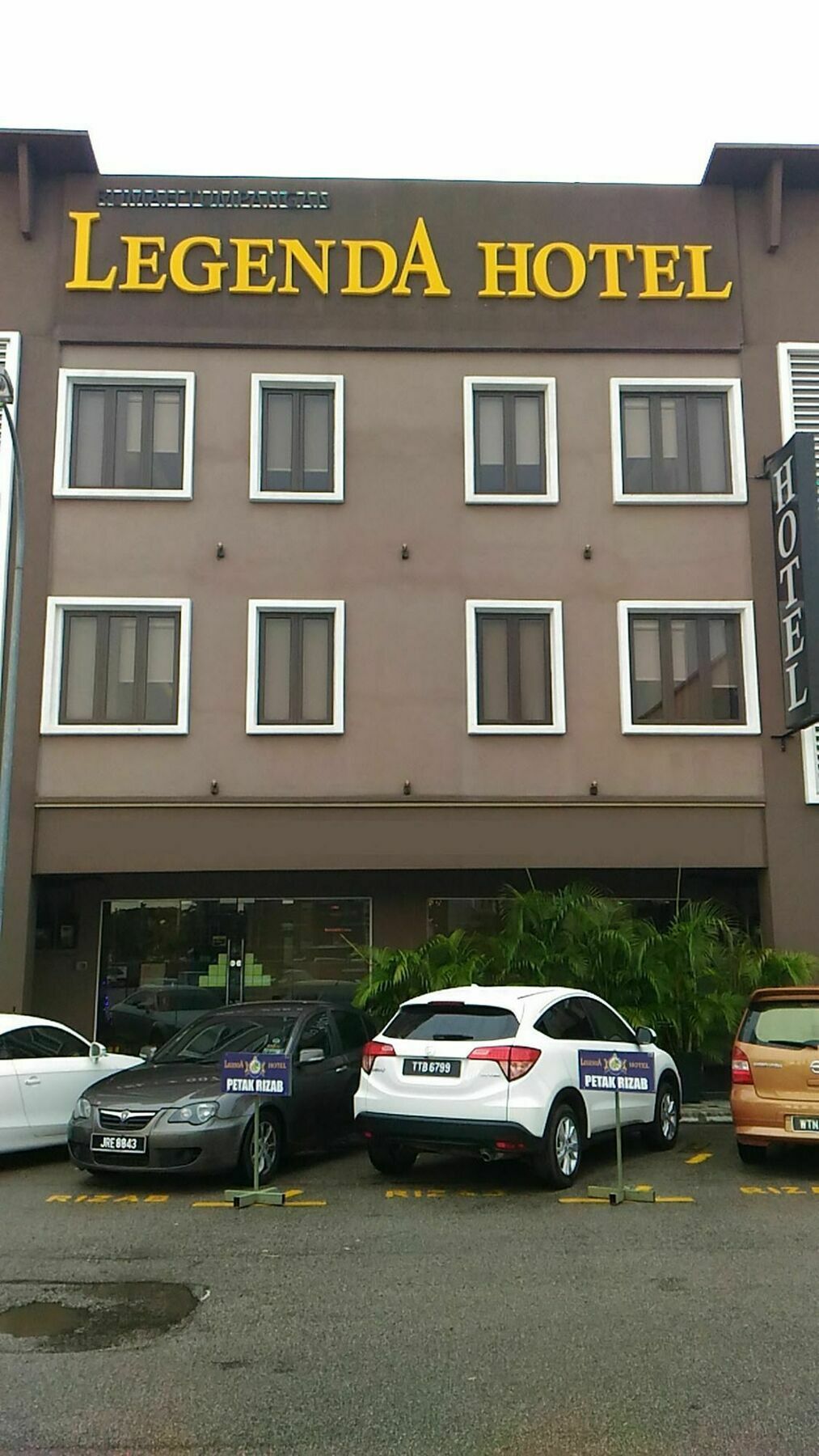 Hotel Zamburger Legenda Johor Bahru Exterior foto